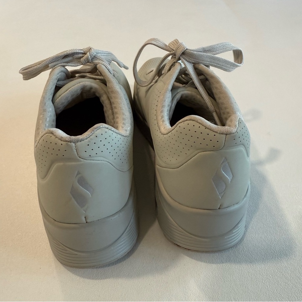 Skechers Uno Stand On Air Cream Air Cooled Memory Foam Sneakers Women’s size 7.5 - Picture 3 of 8